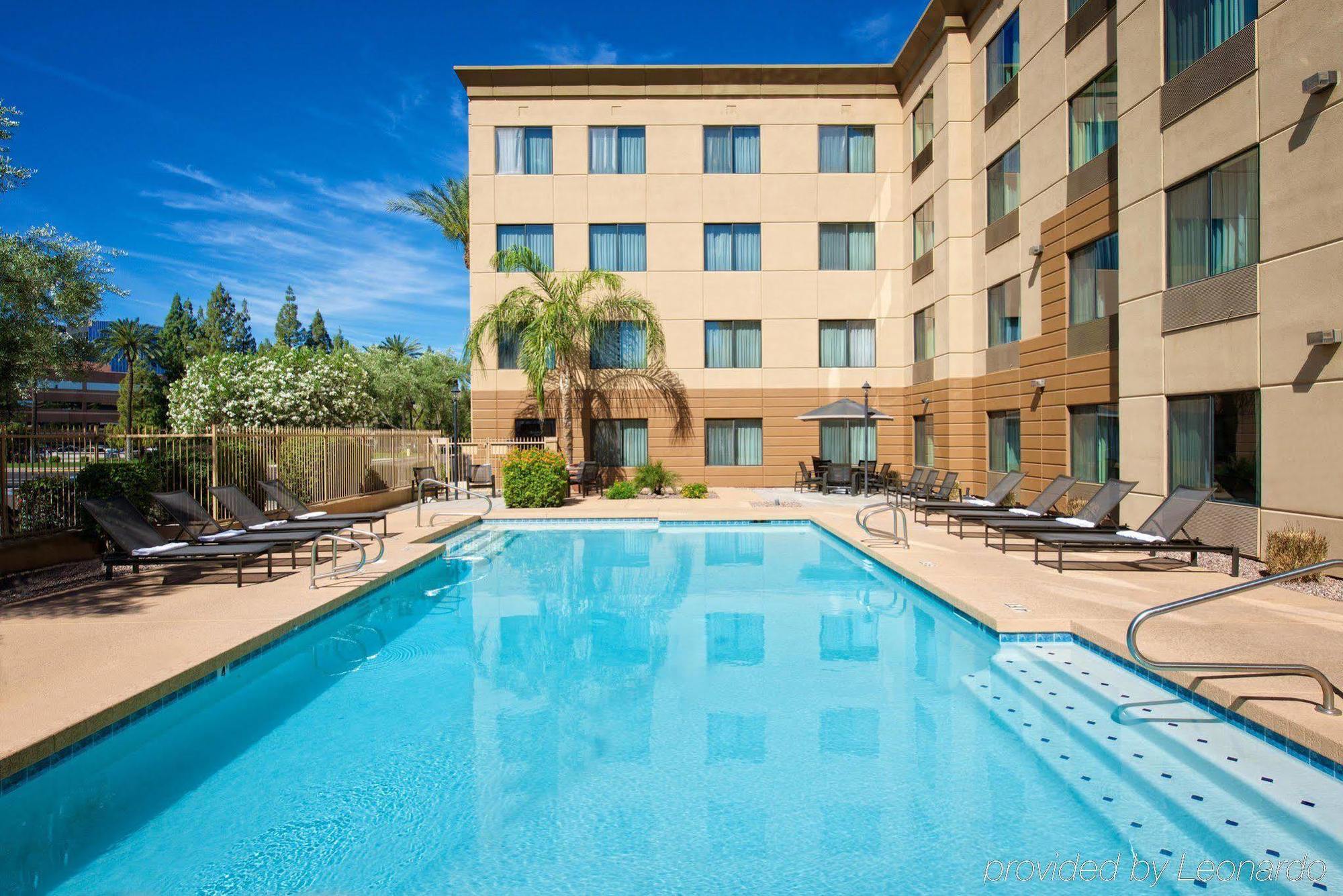 Hampton Inn Phoenix Airport North Екстериор снимка